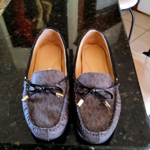 Michael Kors Saffiano leather SZ 8 loafer